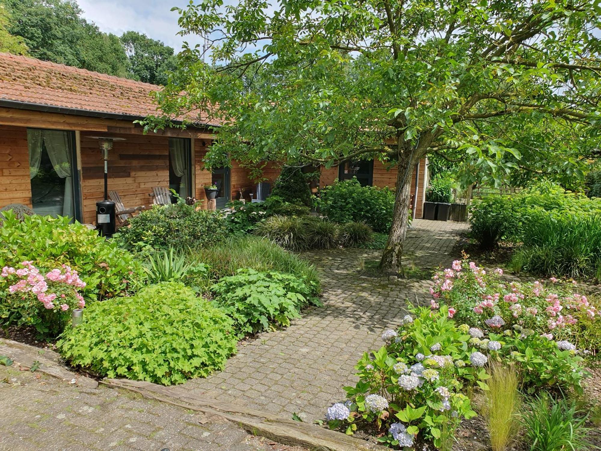 B&B Land Of Tir Nan Og Lommel Esterno foto